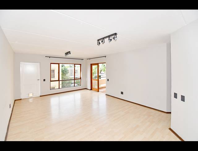 2 BEDROOM APARTMENT FOR SALE IN MAGALIESSIG